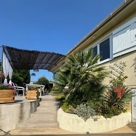 בית נופש La Boheme רוקברון-סור-ארז'נס